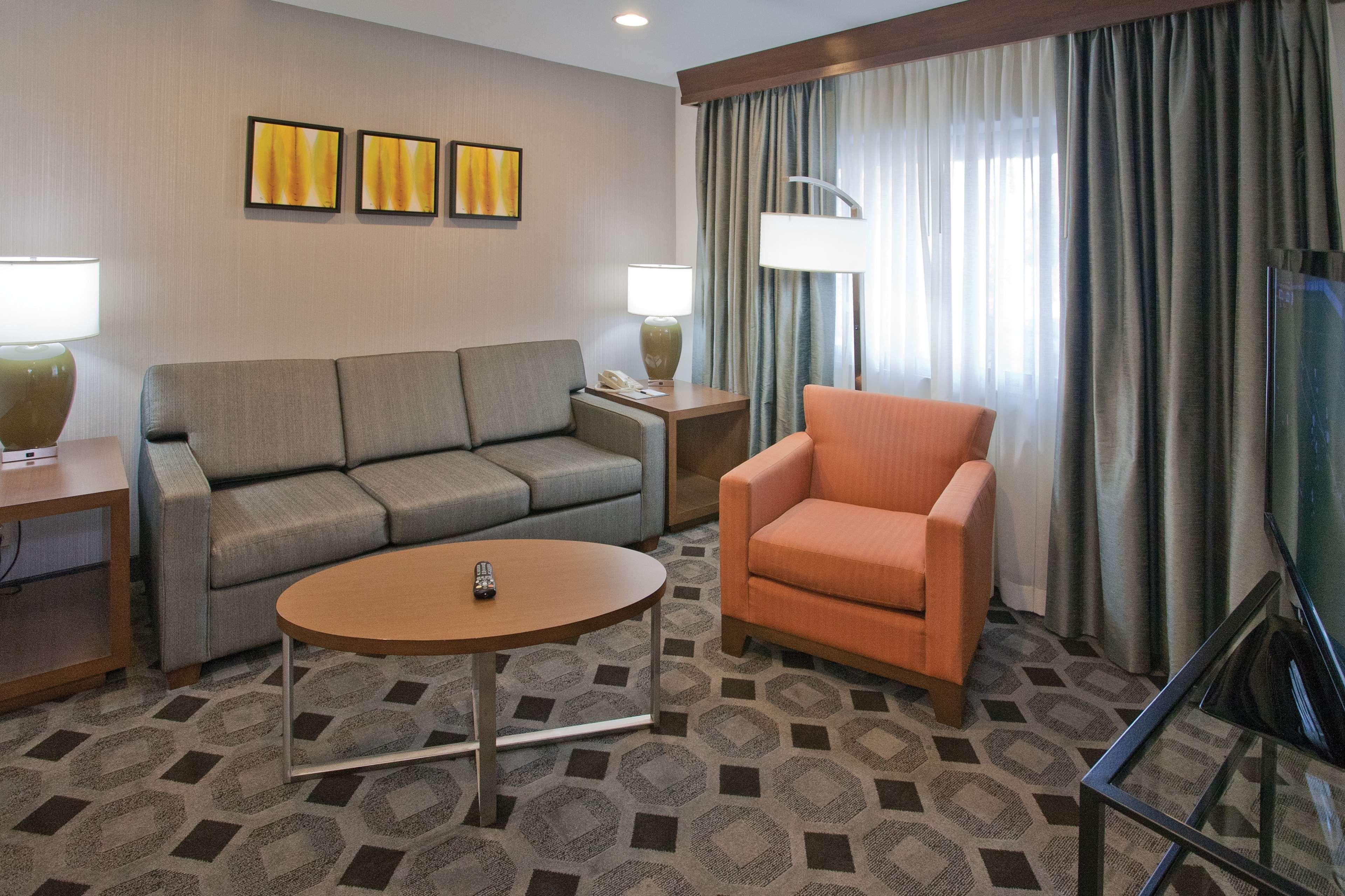 Hotel Doubletree By Hilton Rosemead Exteriér fotografie