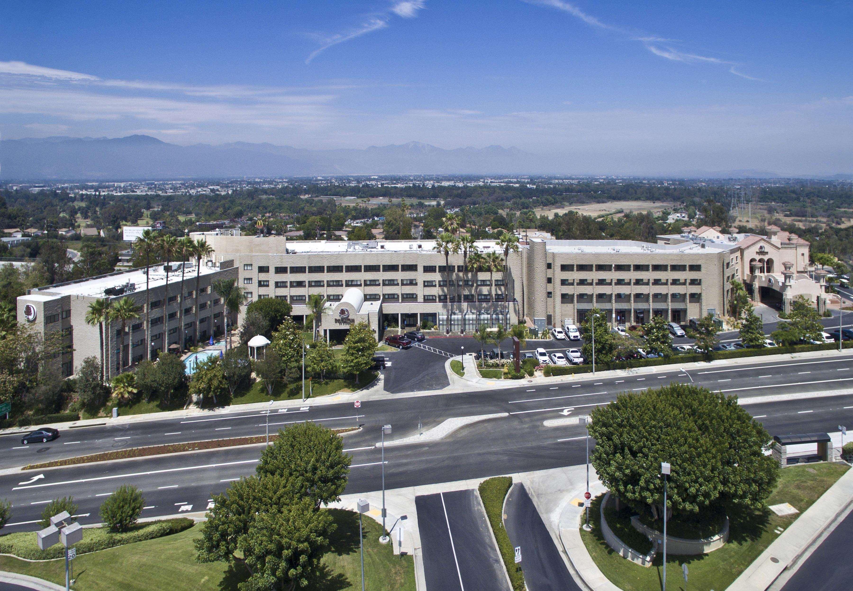 Hotel Doubletree By Hilton Rosemead Exteriér fotografie